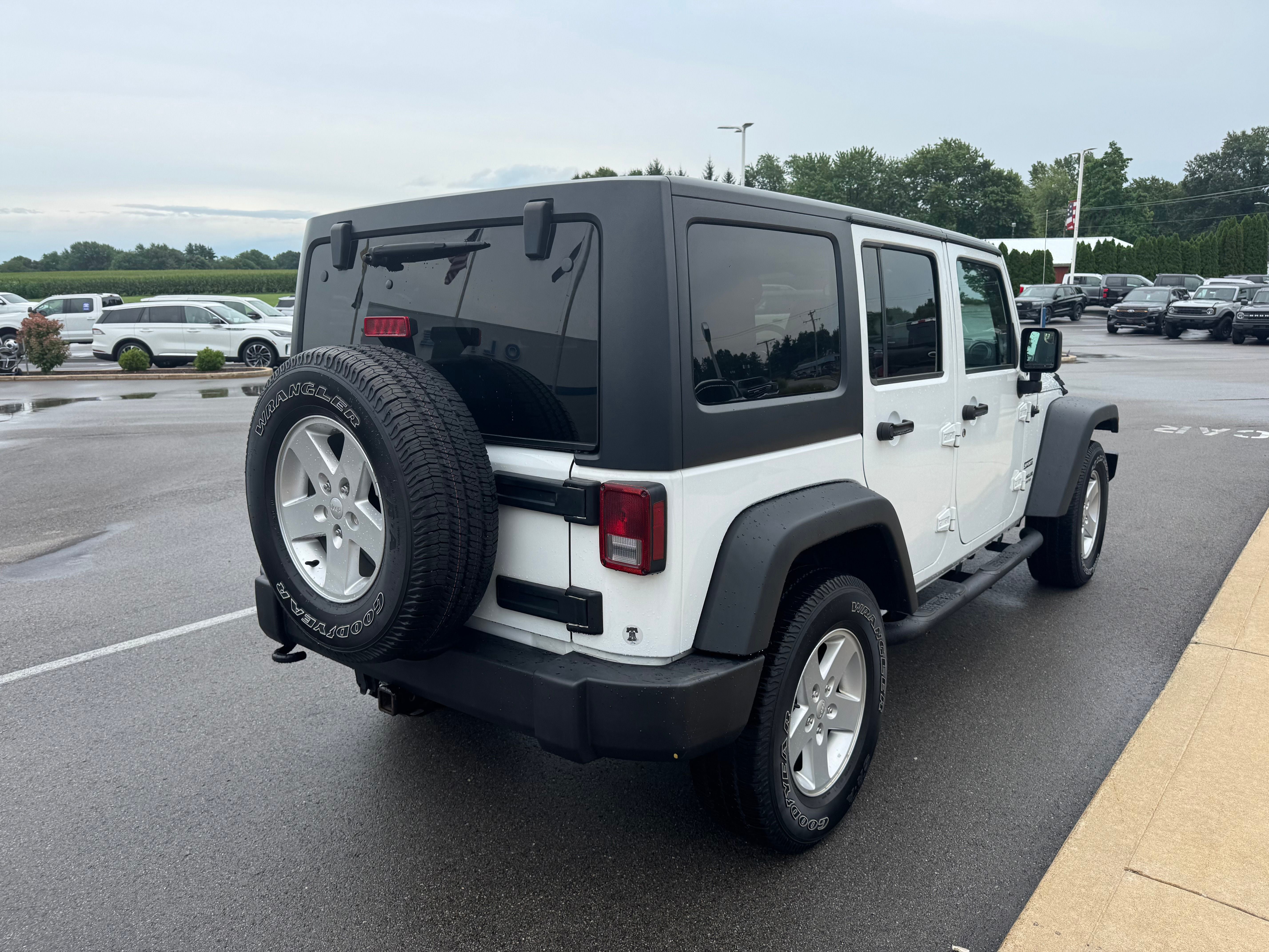 2017 Jeep Wrangler Unlimited Sport 24S pkg