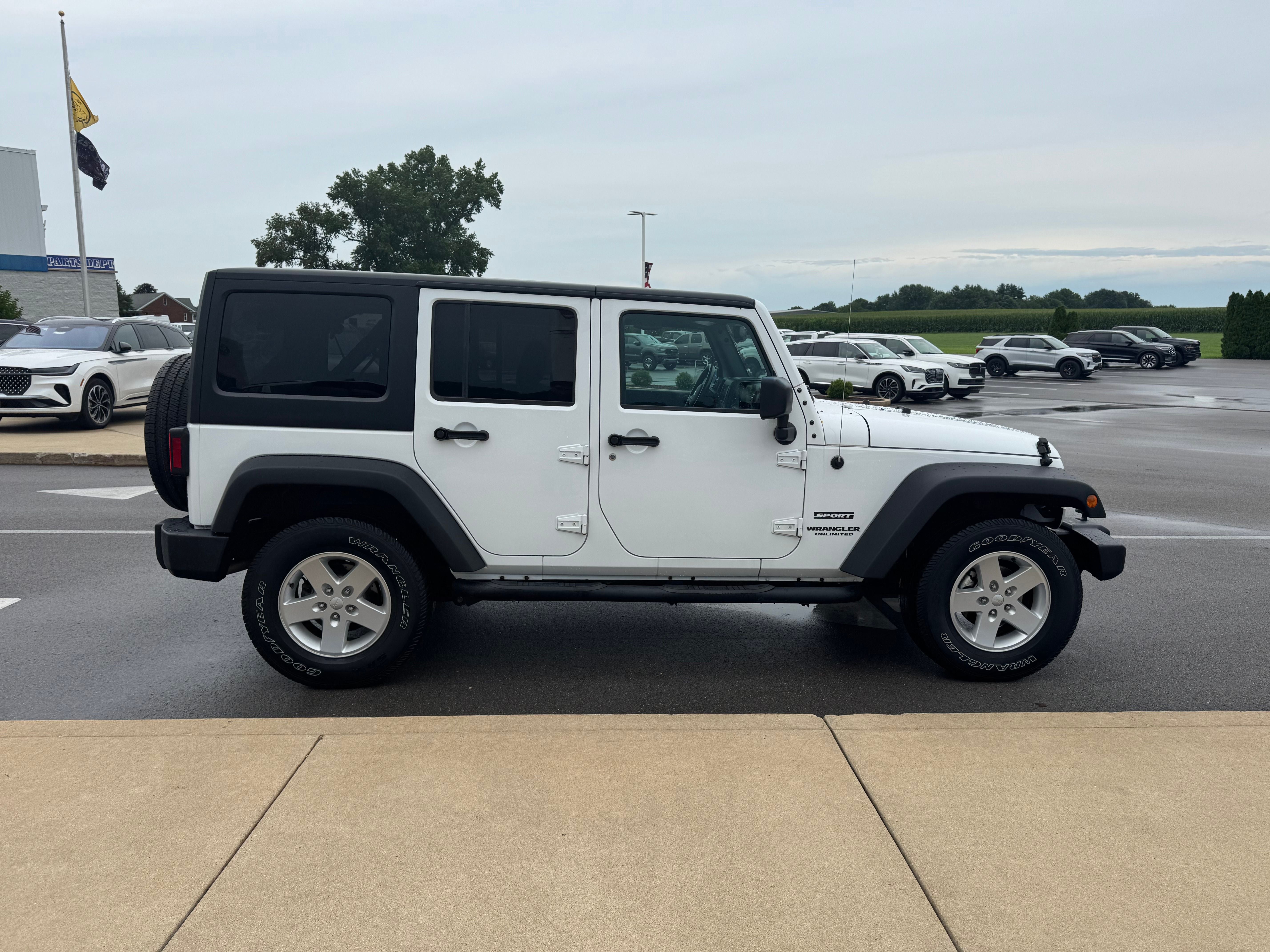 2017 Jeep Wrangler Unlimited Sport 24S pkg