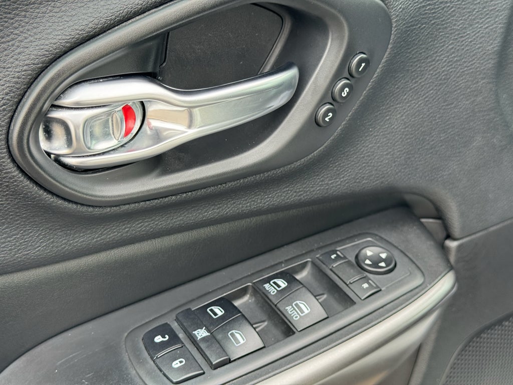2020 Jeep Cherokee Limited FWD