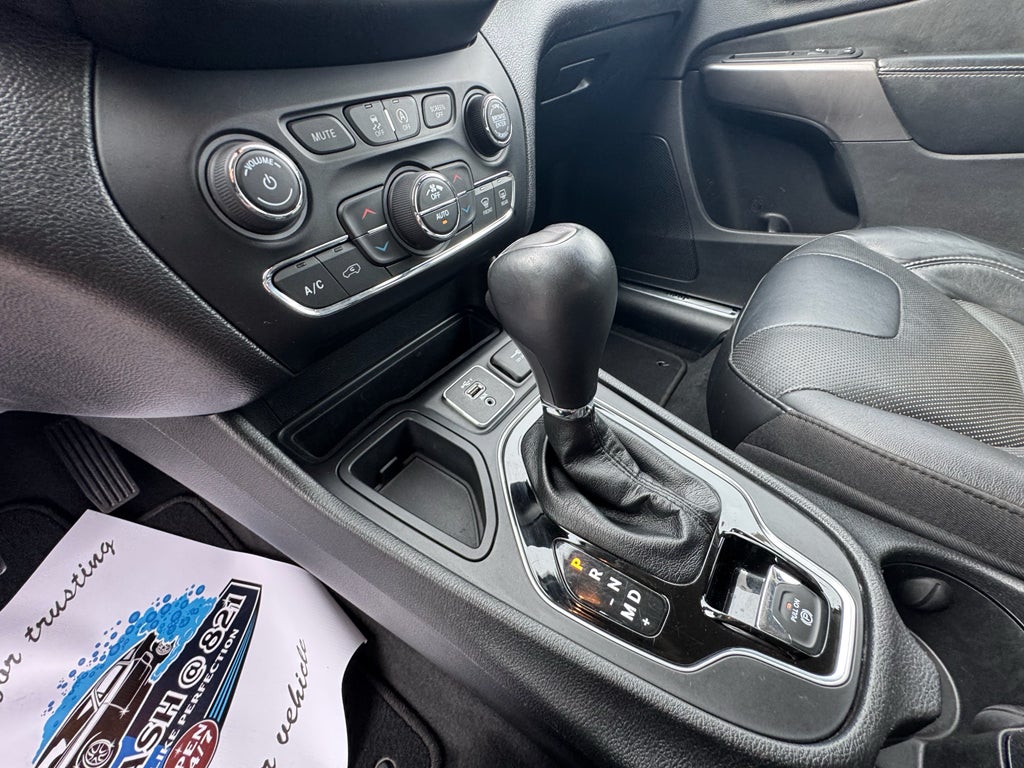 2020 Jeep Cherokee Limited FWD
