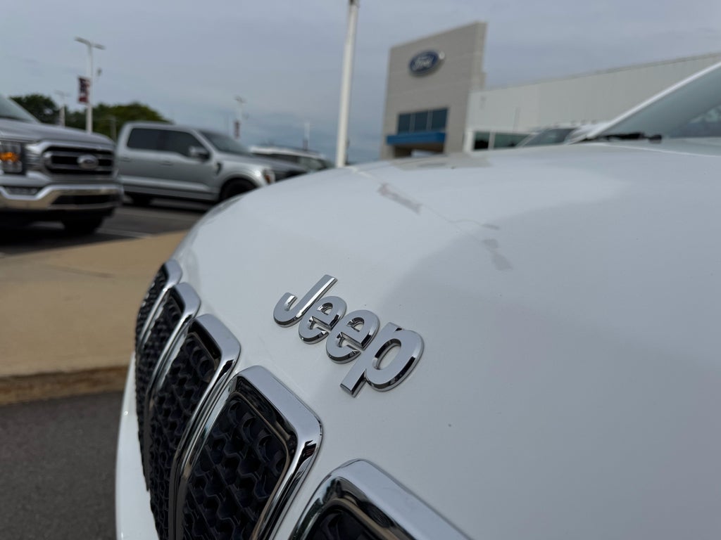 2020 Jeep Cherokee Limited FWD