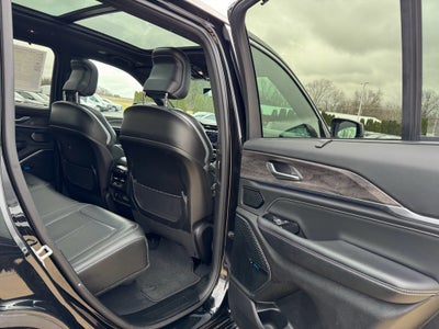 2022 Jeep Grand Cherokee Overland 4WD