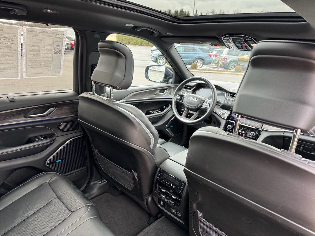 2022 Jeep Grand Cherokee Overland 4WD