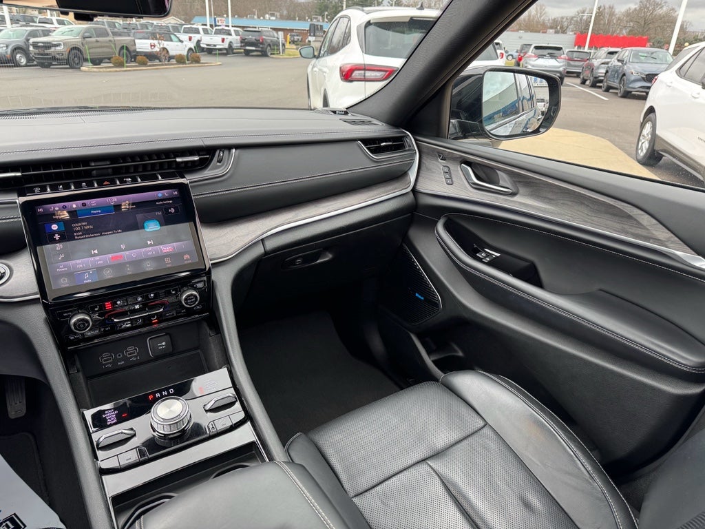 2022 Jeep Grand Cherokee Overland 4WD