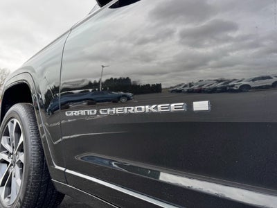 2022 Jeep Grand Cherokee Overland 4WD