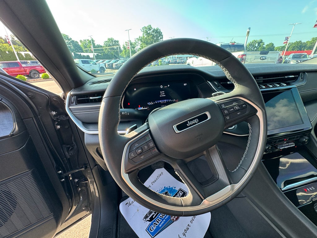 2023 Jeep Grand Cherokee L Altitude 4WD