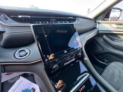 2023 Jeep Grand Cherokee L Altitude 4WD