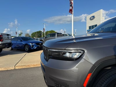 2023 Jeep Grand Cherokee L Altitude 4WD
