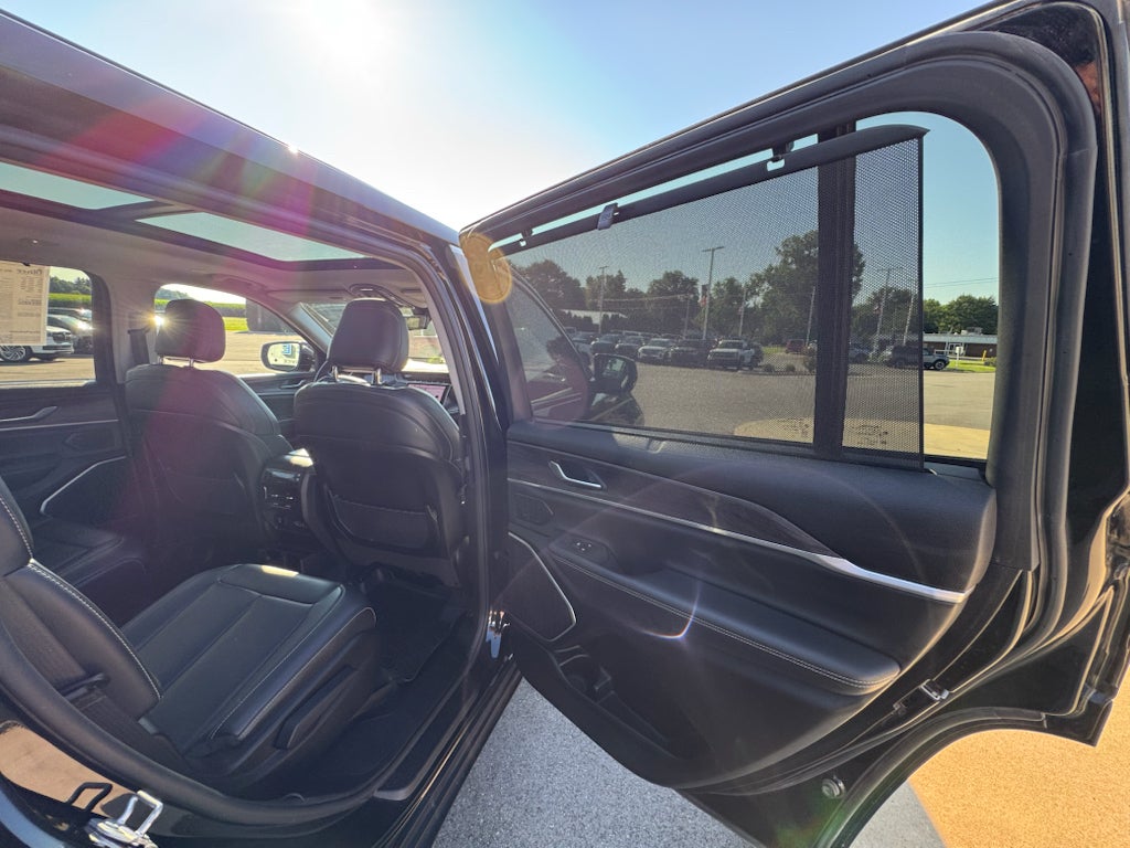 2022 Jeep Grand Cherokee L Limited 4WD