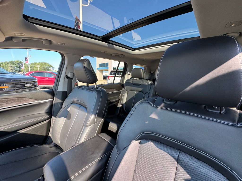 2022 Jeep Grand Cherokee L Limited 4WD