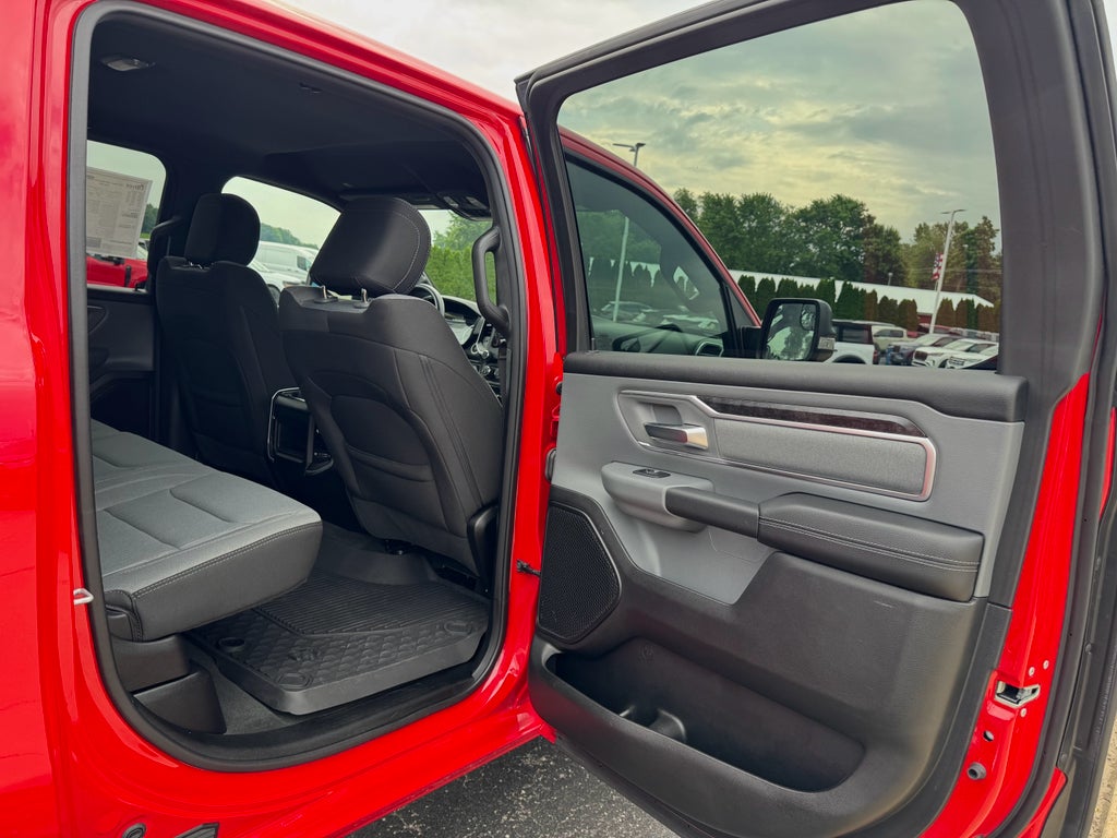 2022 RAM 1500 Big Horn Crew Cab 4x4