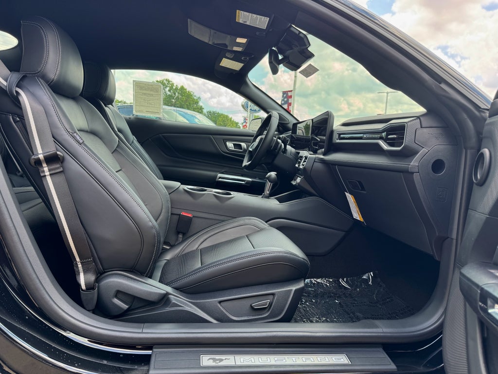 2025 Ford Mustang GT Coupe Premium