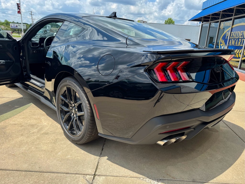 2025 Ford Mustang GT Coupe Premium
