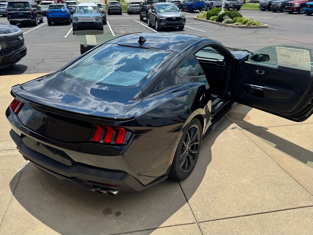 2025 Ford Mustang GT Coupe Premium