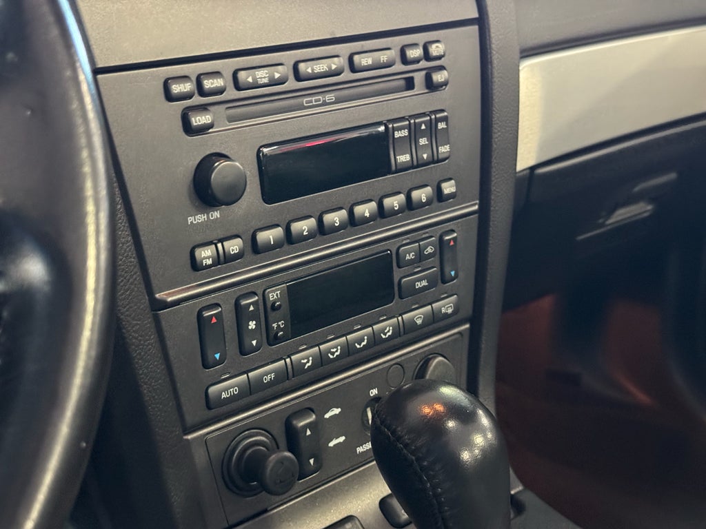 2003 Ford Thunderbird Premium