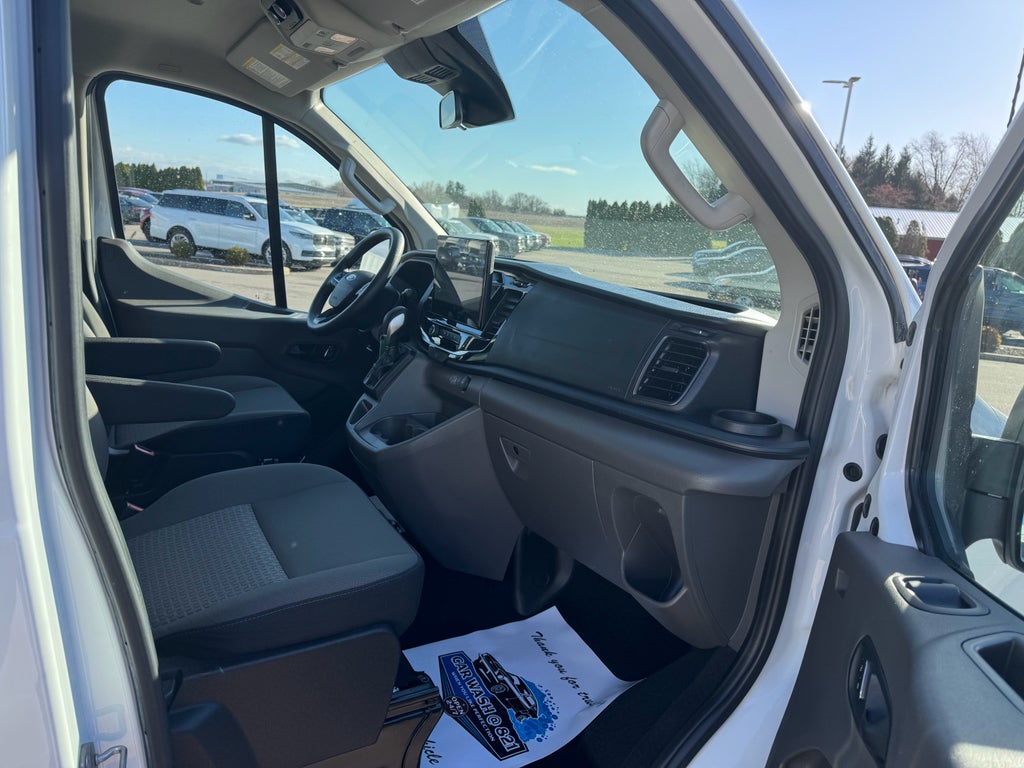 2024 Ford Transit Wagon XLT RWD