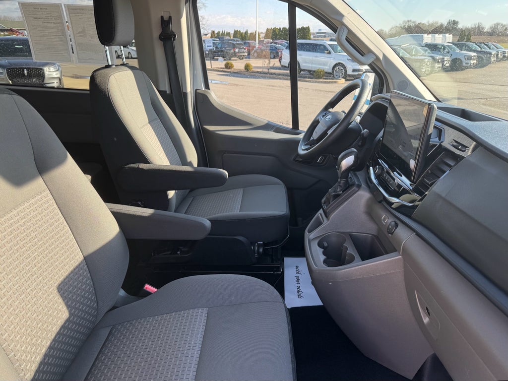 2024 Ford Transit Wagon XLT RWD