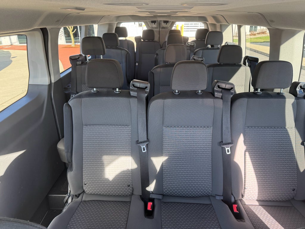 2024 Ford Transit Wagon XLT RWD