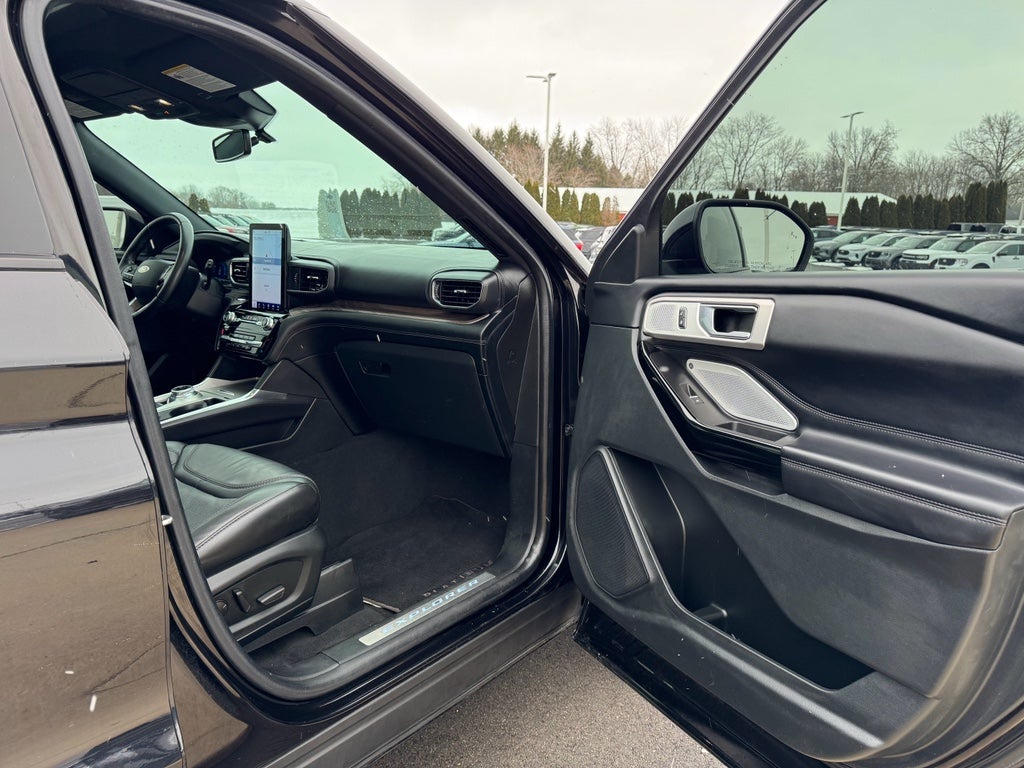 2022 Ford Explorer Platinum 4WD