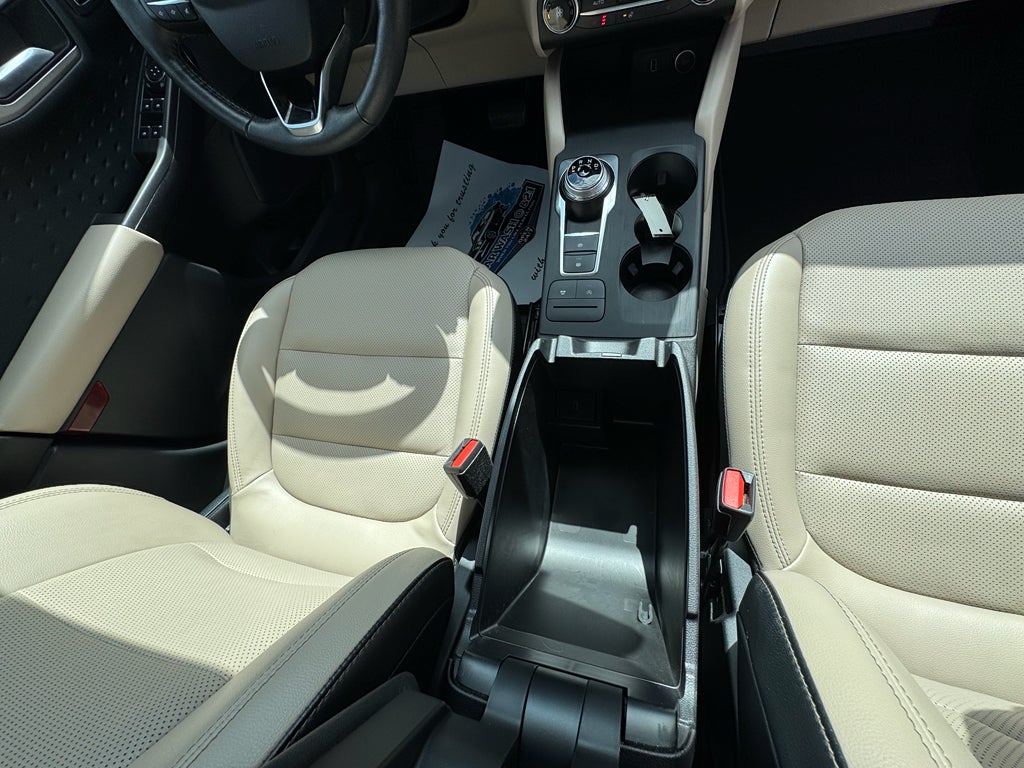 2020 Ford Escape SEL FWD