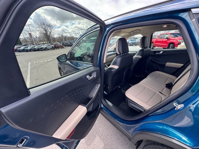 2020 Ford Escape SEL FWD