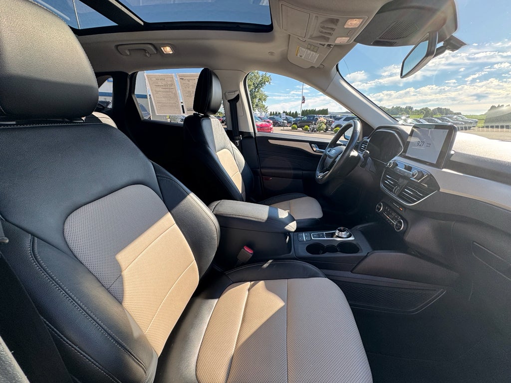 2021 Ford Escape Titanium 4WD
