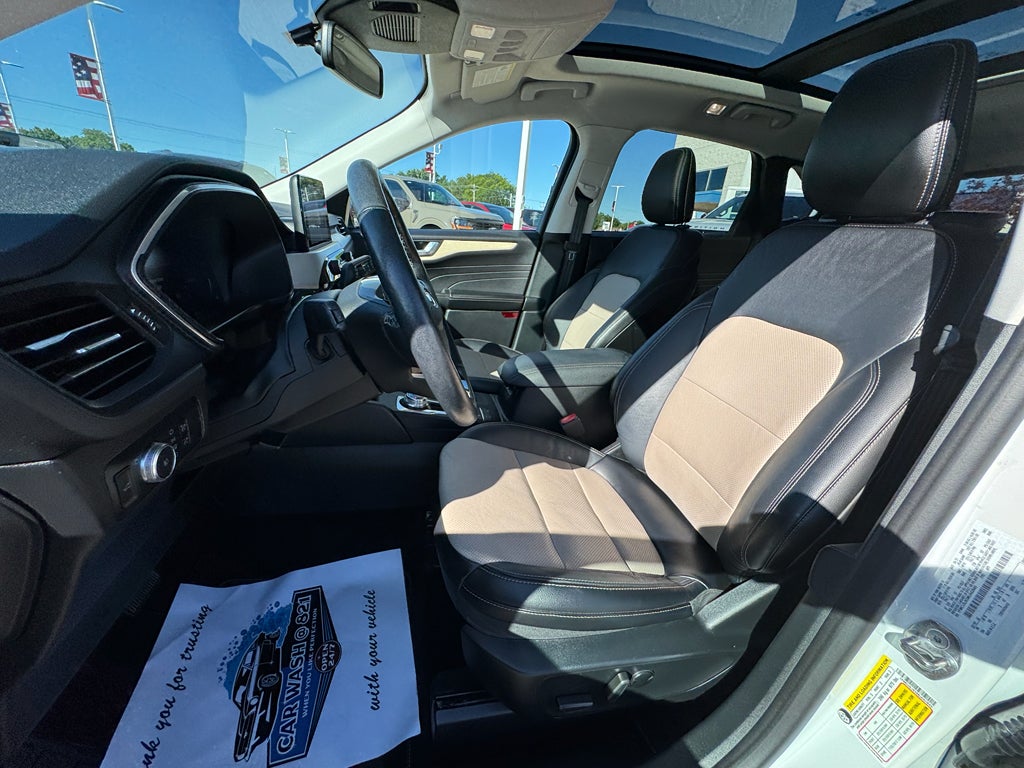 2021 Ford Escape Titanium 4WD