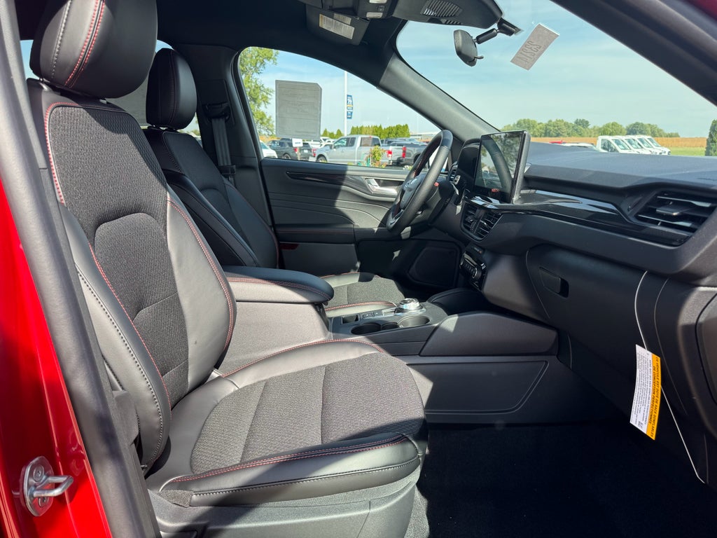 2026 Ford Escape ST-Line AWD