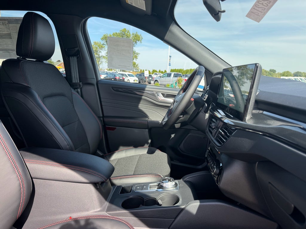 2026 Ford Escape ST-Line AWD