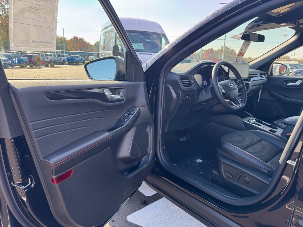 2026 Ford Escape ST-Line AWD