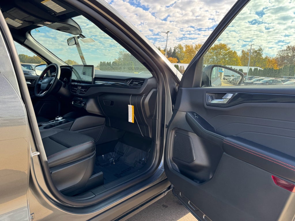 2026 Ford Escape ST-Line AWD