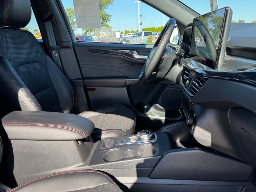 2026 Ford Escape ST-Line AWD