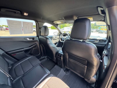 2024 Ford Escape ST-Line 300A pkg