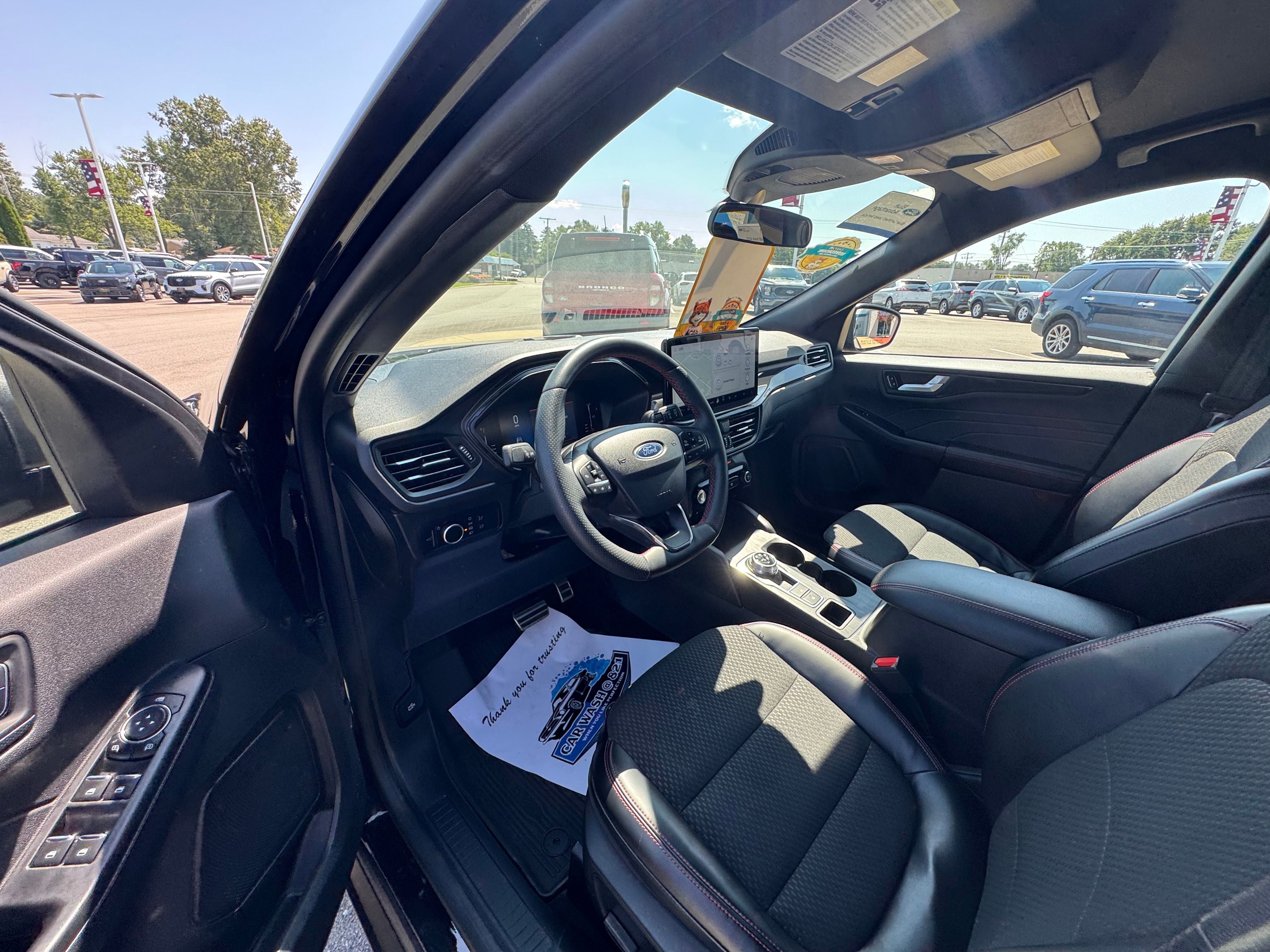 2024 Ford Escape ST-Line 300A pkg