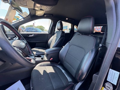 2024 Ford Escape ST-Line 300A pkg