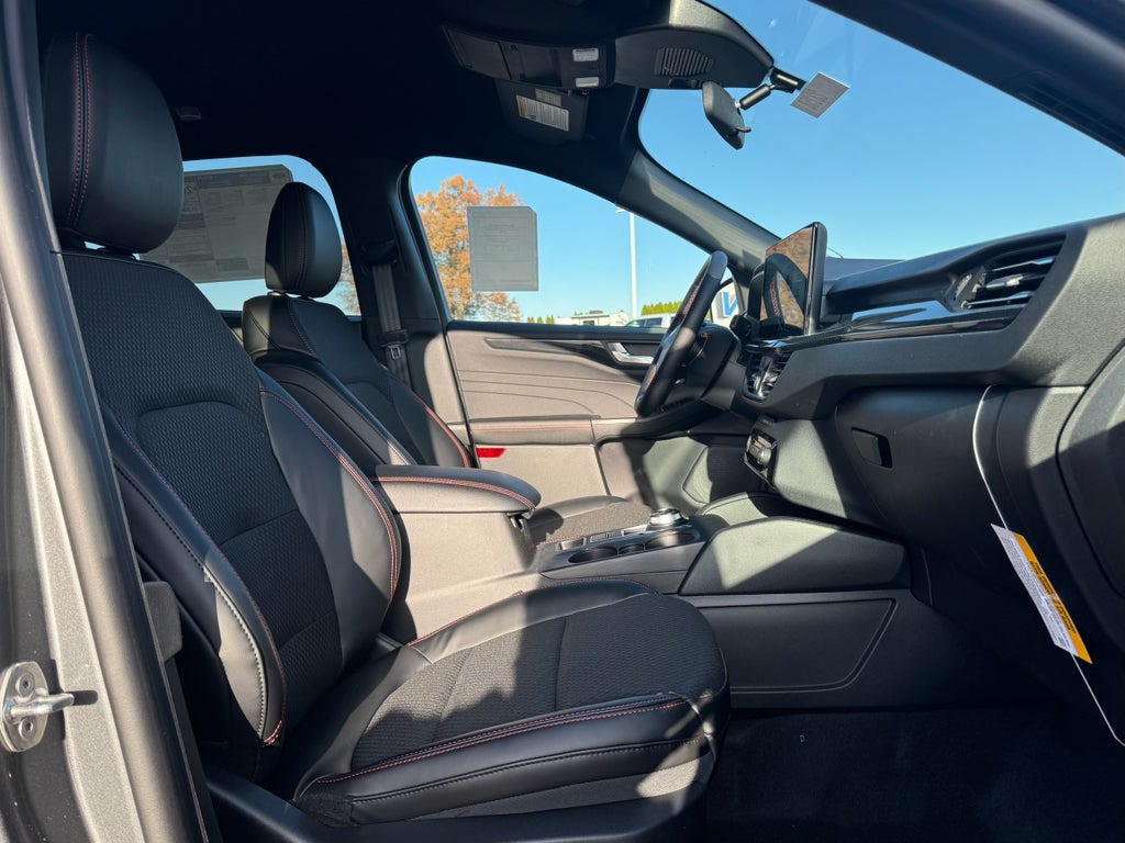 2026 Ford Escape ST-Line Select AWD