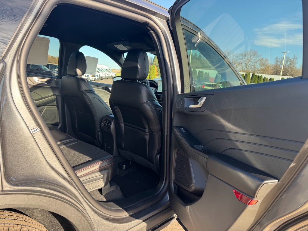 2026 Ford Escape ST-Line Select AWD