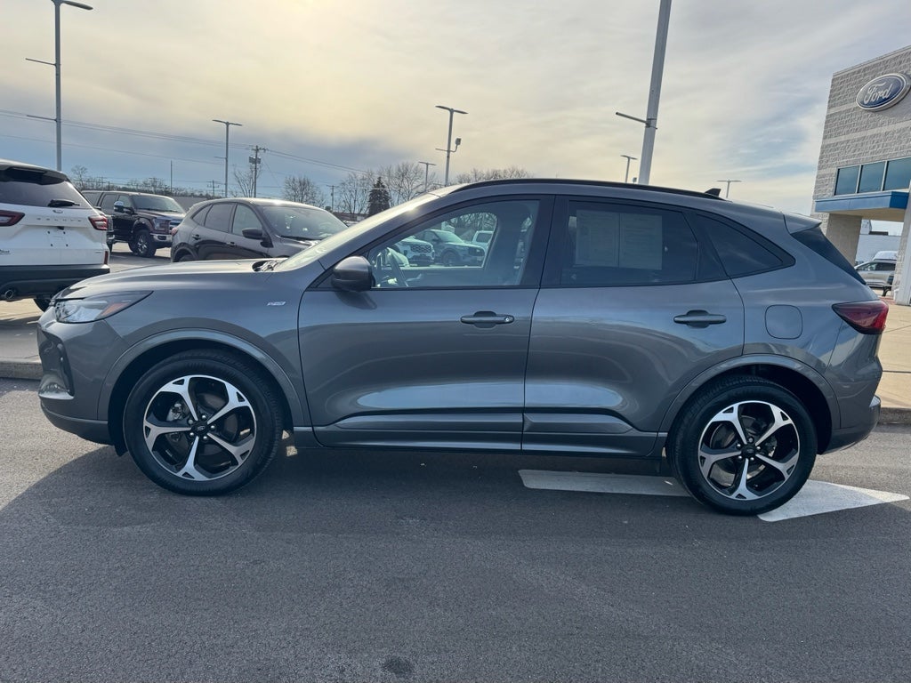 2023 Ford Escape ST-Line Select AWD
