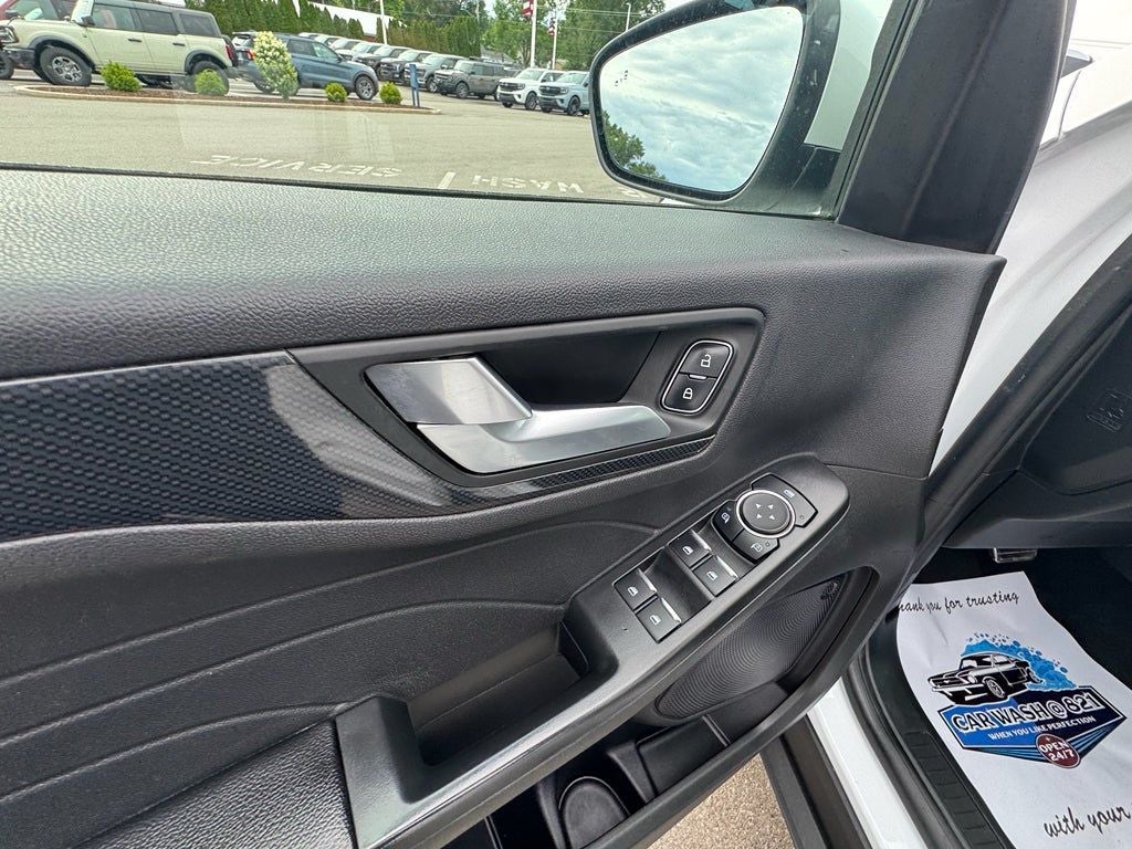 2023 Ford Escape ST-Line Select