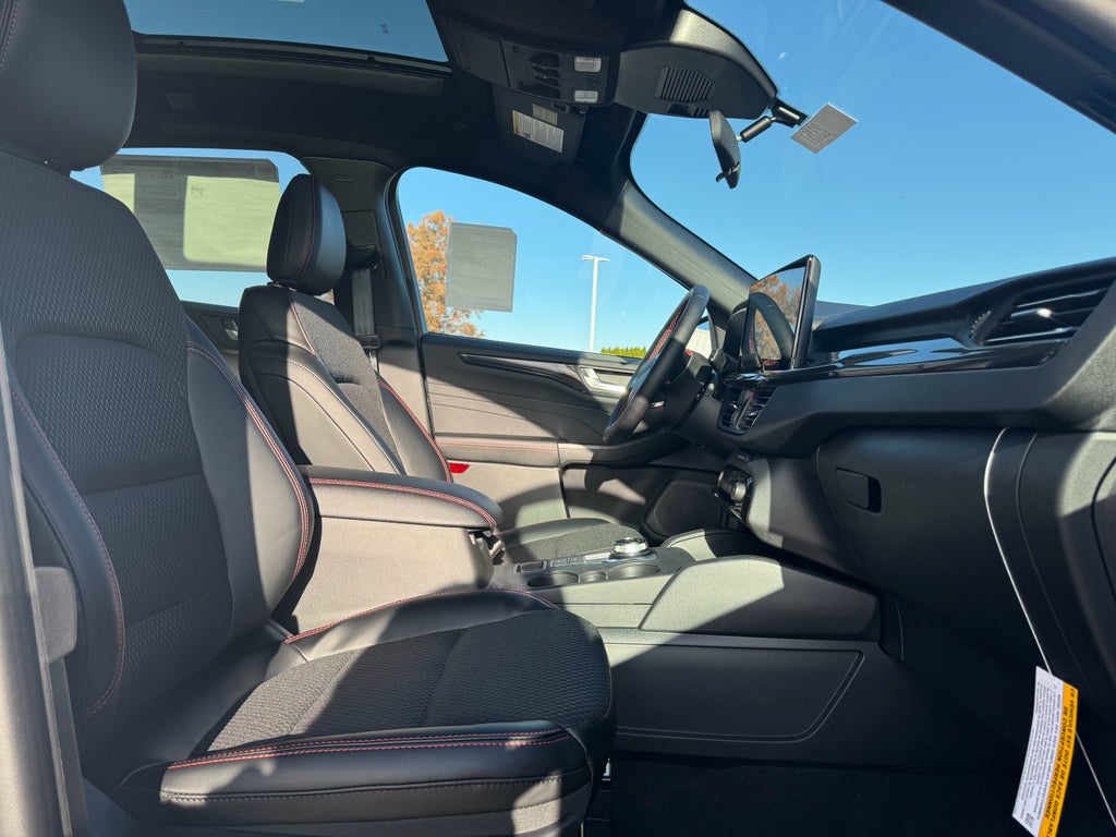 2026 Ford Escape ST-Line Select AWD