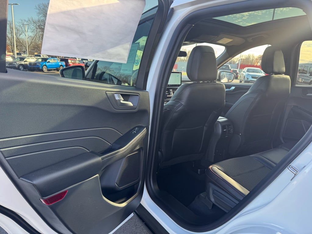 2026 Ford Escape ST-Line Select AWD