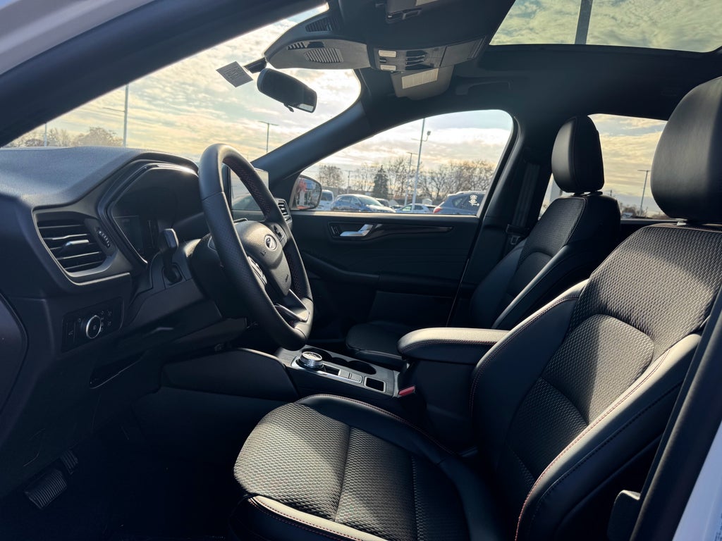 2026 Ford Escape ST-Line Select AWD
