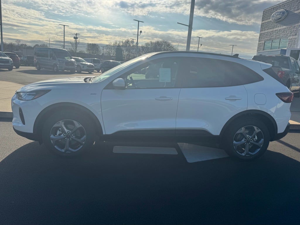 2026 Ford Escape ST-Line Select AWD