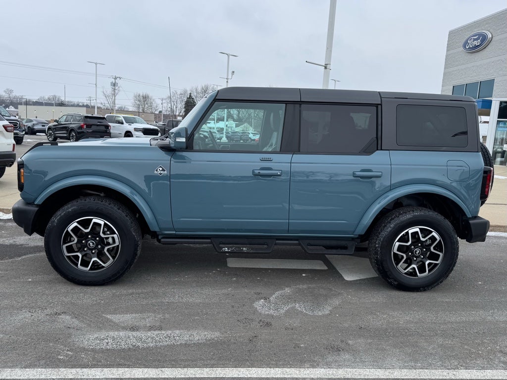2023 Ford Bronco Outer Banks 4WD