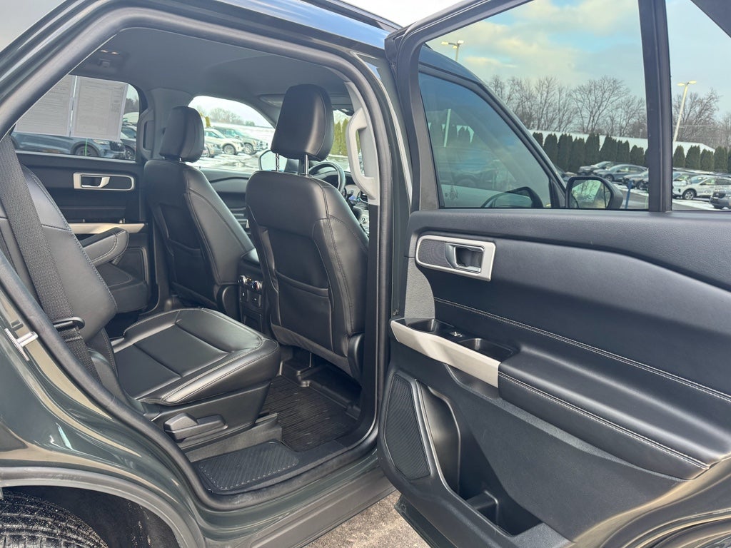 2022 Ford Explorer XLT 4WD