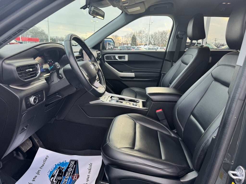 2022 Ford Explorer XLT 4WD