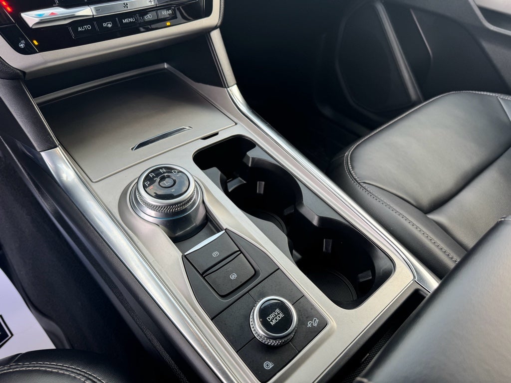 2022 Ford Explorer XLT 4WD