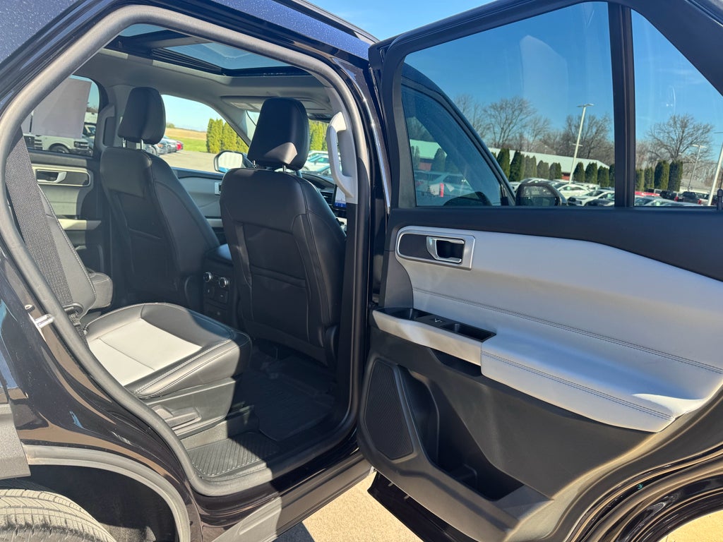 2023 Ford Explorer XLT 4WD