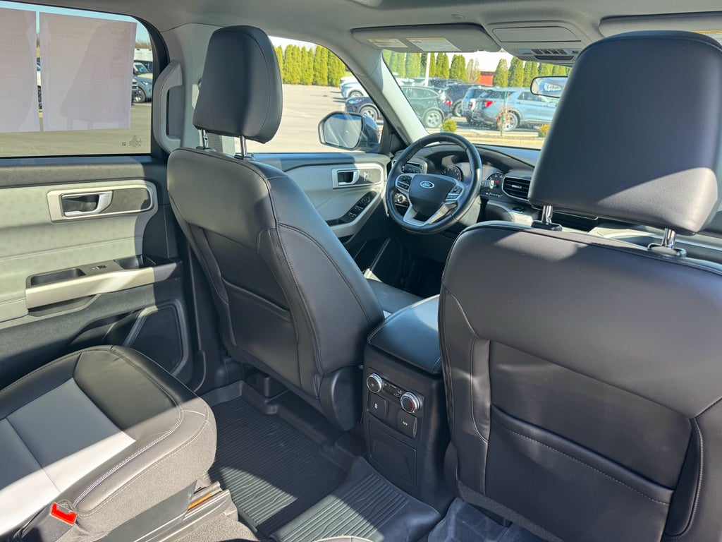 2023 Ford Explorer XLT 4WD