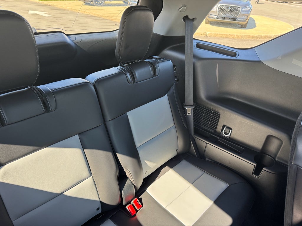 2023 Ford Explorer XLT 4WD